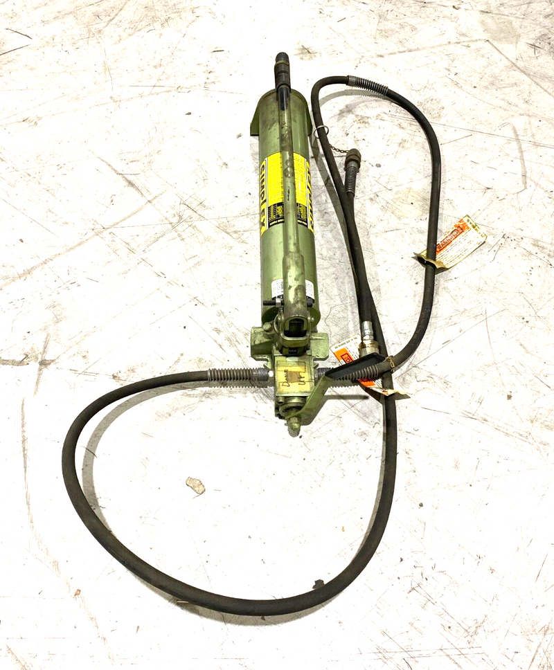 Simplex P140D Dual-Speed Hydraulic Hand Cylinder Pump Dbl-Acting 2-Way 10,000psi - Maverick Industrial Sales