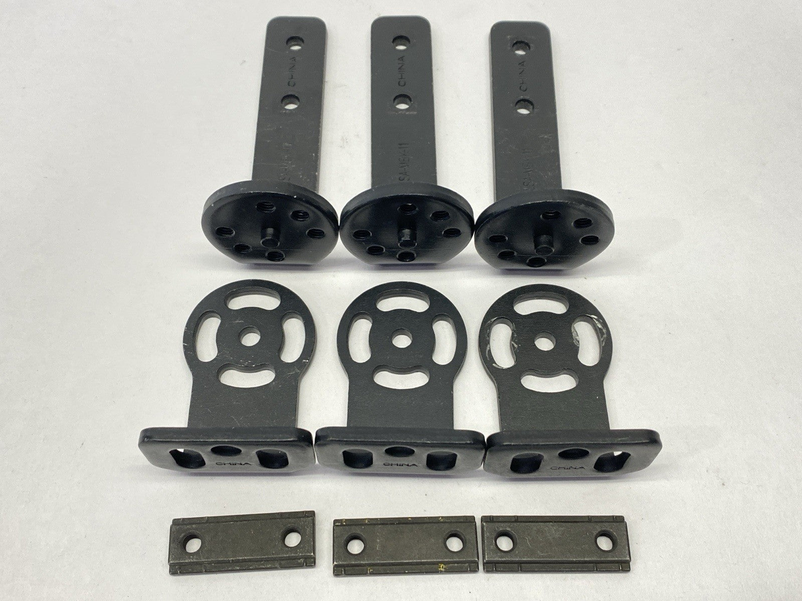 EZLSA-MBK-11 | Banner EZ-SCREEN LS Accessory Bracket End Mount 87521 - New – Open box - Maverick Industrial Sales