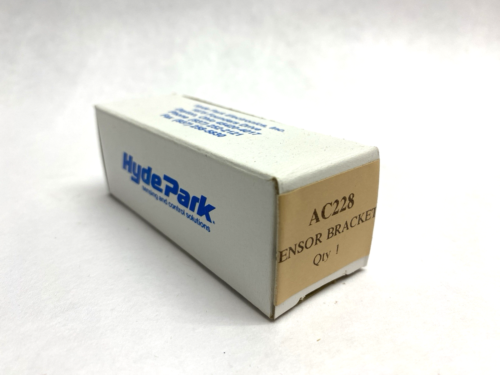 Hyde Park AC228 90 Degree 18mm Mounting Bracket SS - Maverick Industrial Sales