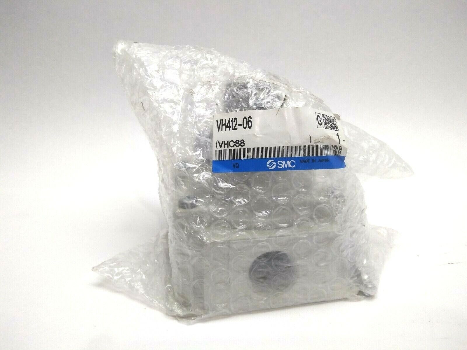 SMC VH412-06 Mechanical Pneumatic Hand Valve - Maverick Industrial Sales