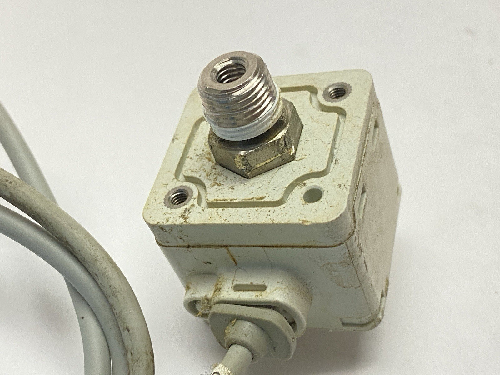 ISE40A-N01-T | SMC Pneumatic Pressure Switch - For parts or not working - Maverick Industrial Sales