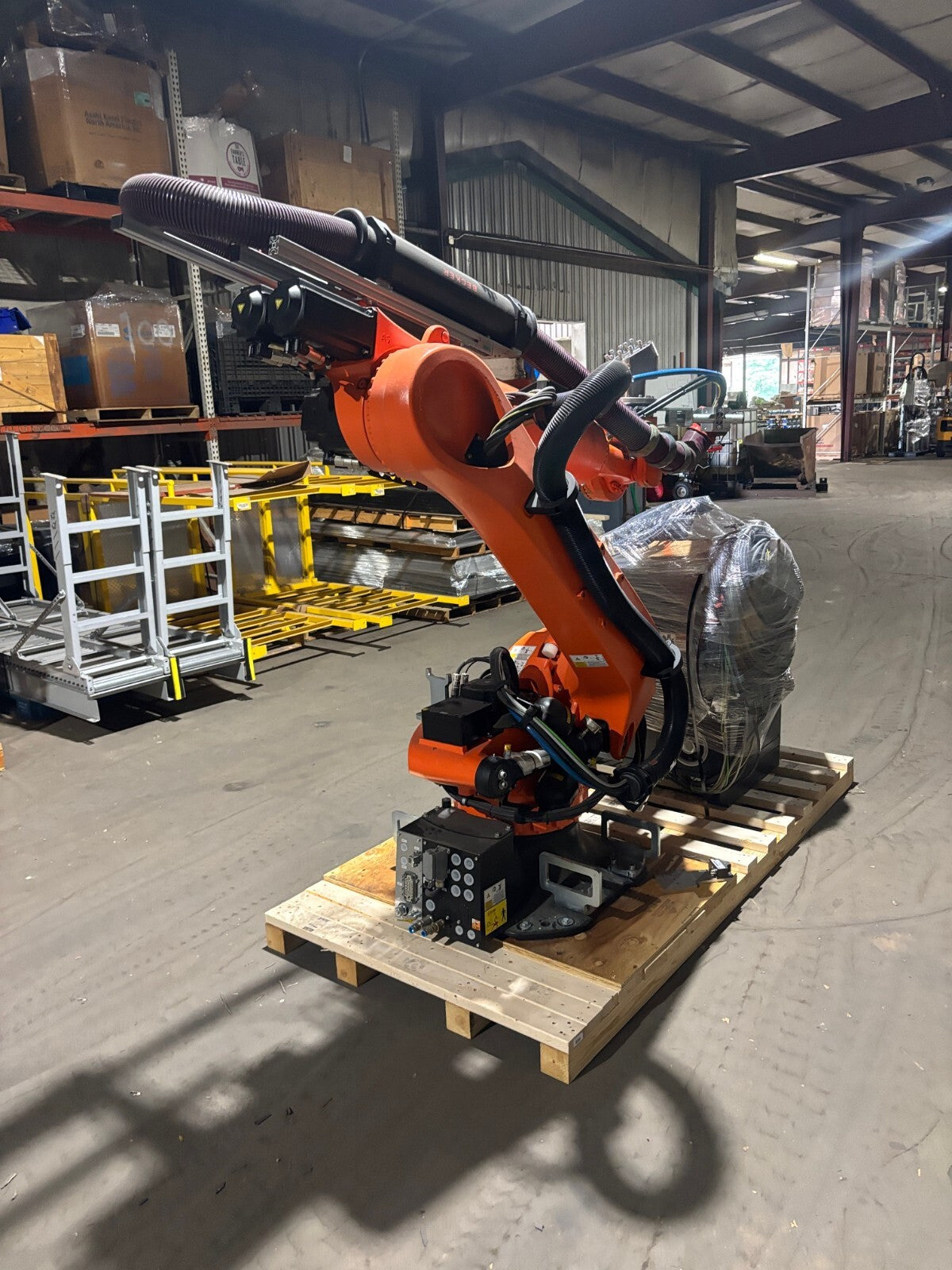 Kuka KR 120 R2700-2 / FLR Robot System w/ KR C4 NA UL Cabinet Controller, 2021 - Maverick Industrial Sales