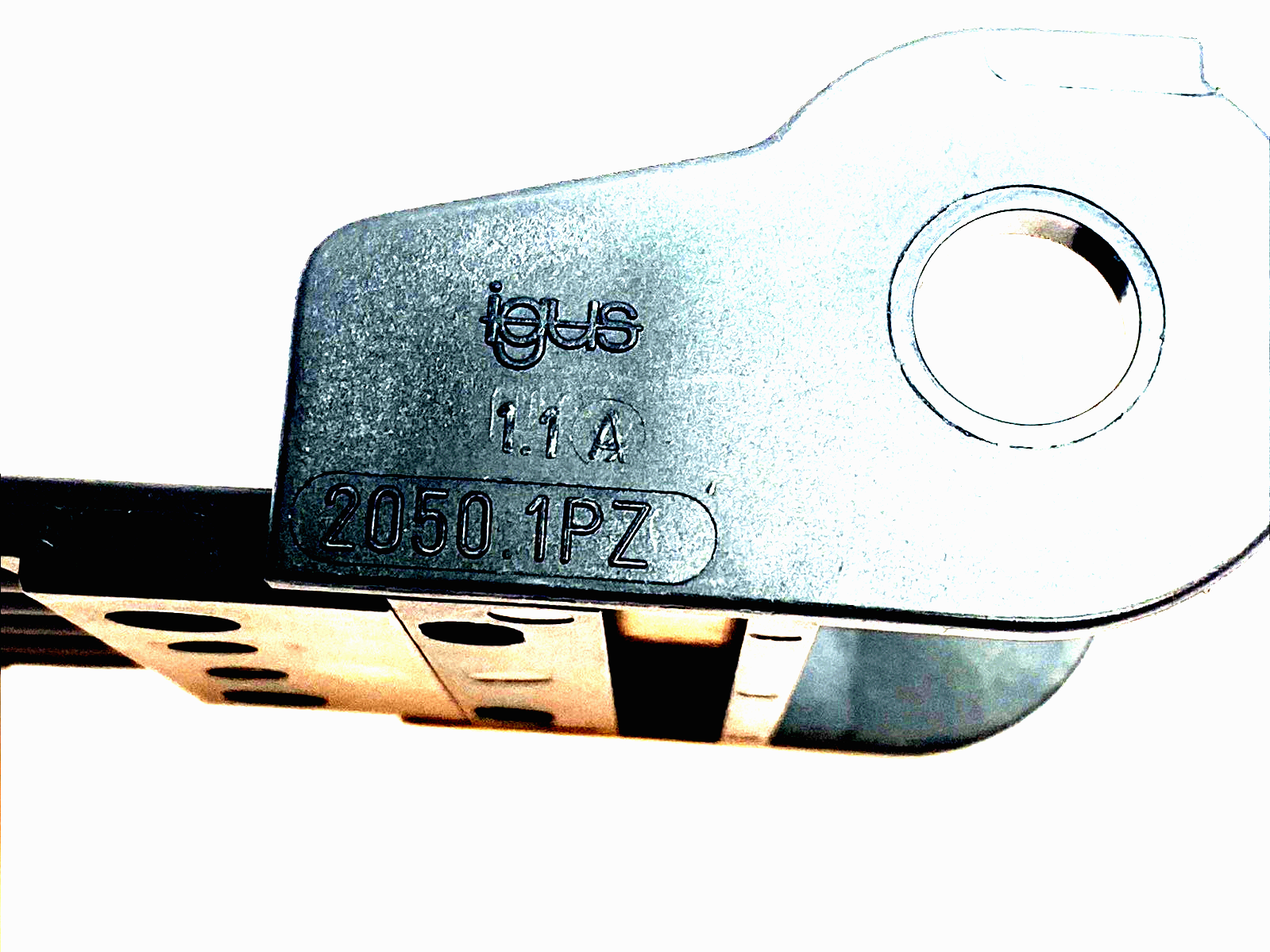 Igus 250.1PZ Mounting Bracket For E2/250 Energy Chain LOT OF 4 - Maverick Industrial Sales