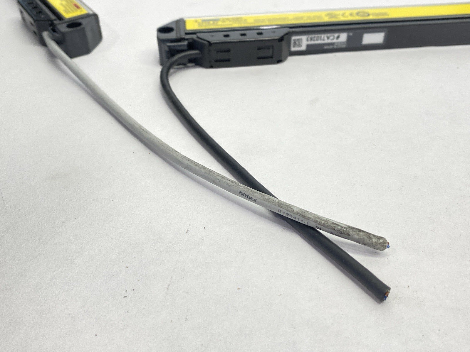 Keyence GL-S20SH Safety Light Curtain Slim Type 20 Beam Axes - Maverick Industrial Sales