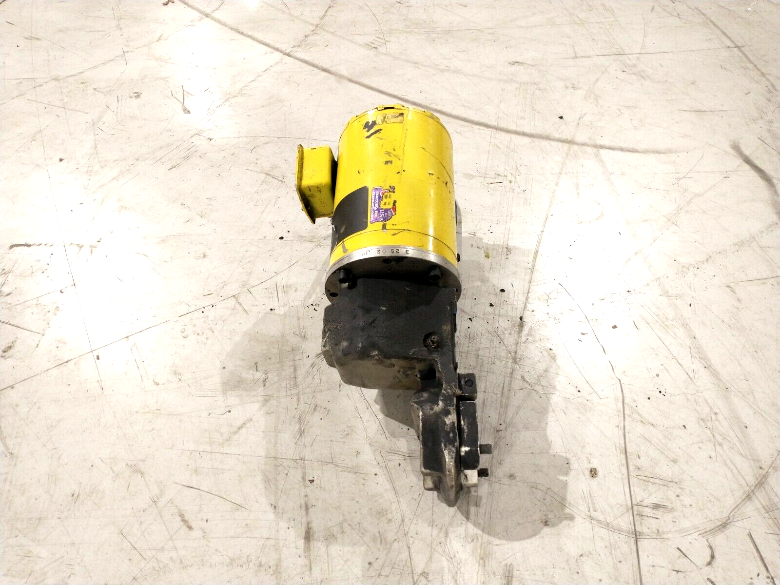 5K49UN8161 Motor 3PH 1725RPM w/SEMTORQ Welding Tip Dresser Cutter Left Oriented - Maverick Industrial Sales