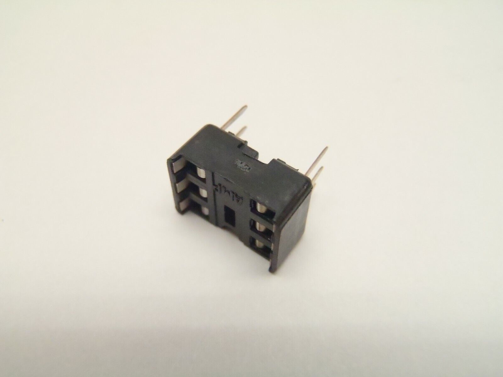 TE Connectivity 2-641296-2 DIP Socket Connector LOT OF 17 - Maverick Industrial Sales