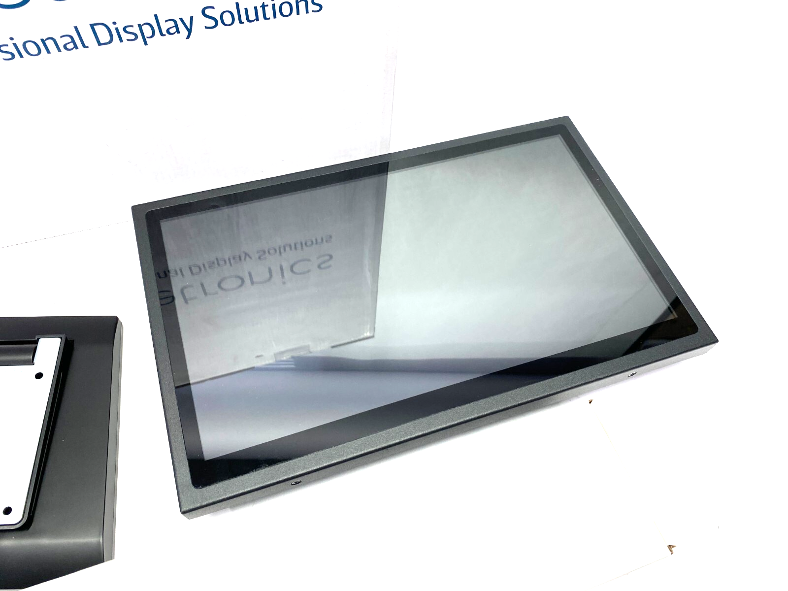 Beetronics BEE-13TS7M Touchscreen Monitor 13" w/ Wall Mount & Remote Kit - Maverick Industrial Sales