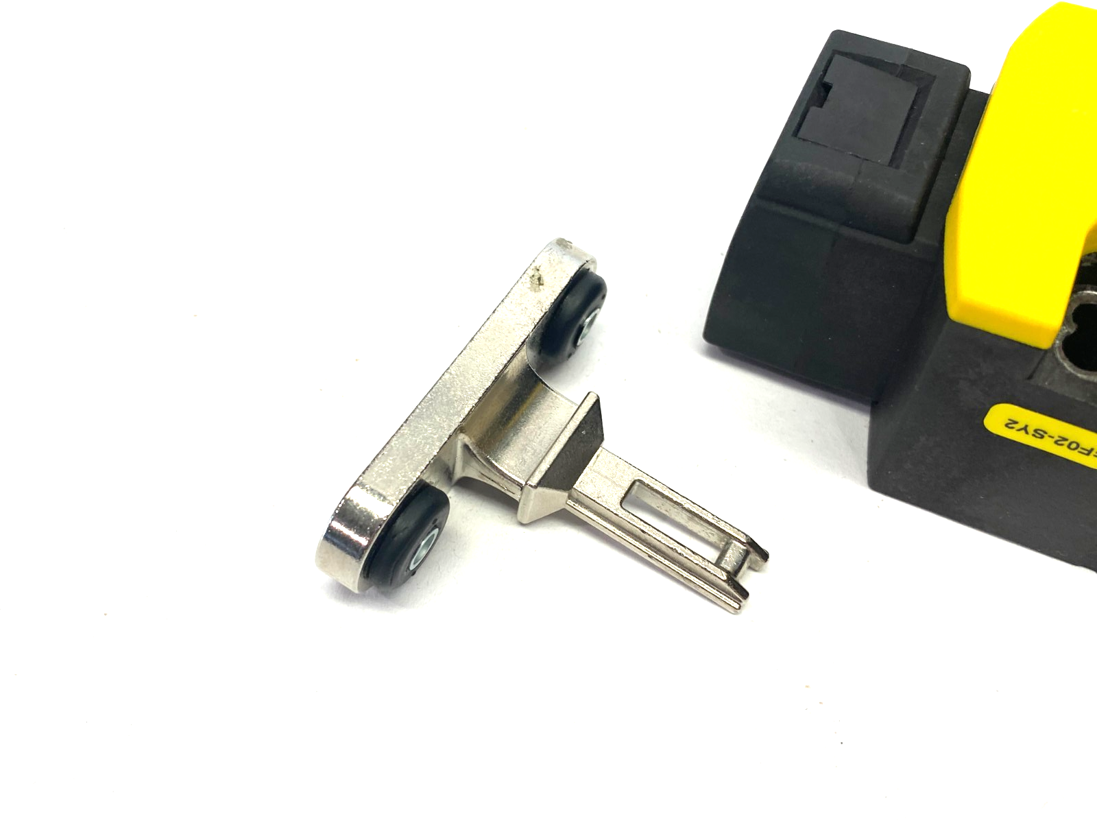 Siemens 3SE5322-0SB21 Safety Position Switch, Magnetic Interlock w/ Key - Maverick Industrial Sales