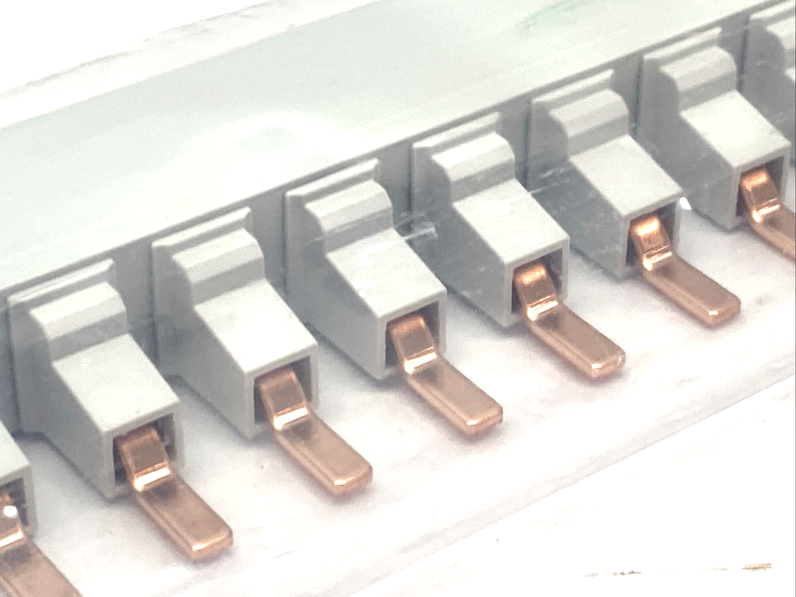 Phoenix Contact 2907991 Busbar TMC 8 B1 80 57C 1000V/80A 57-Pole - Maverick Industrial Sales