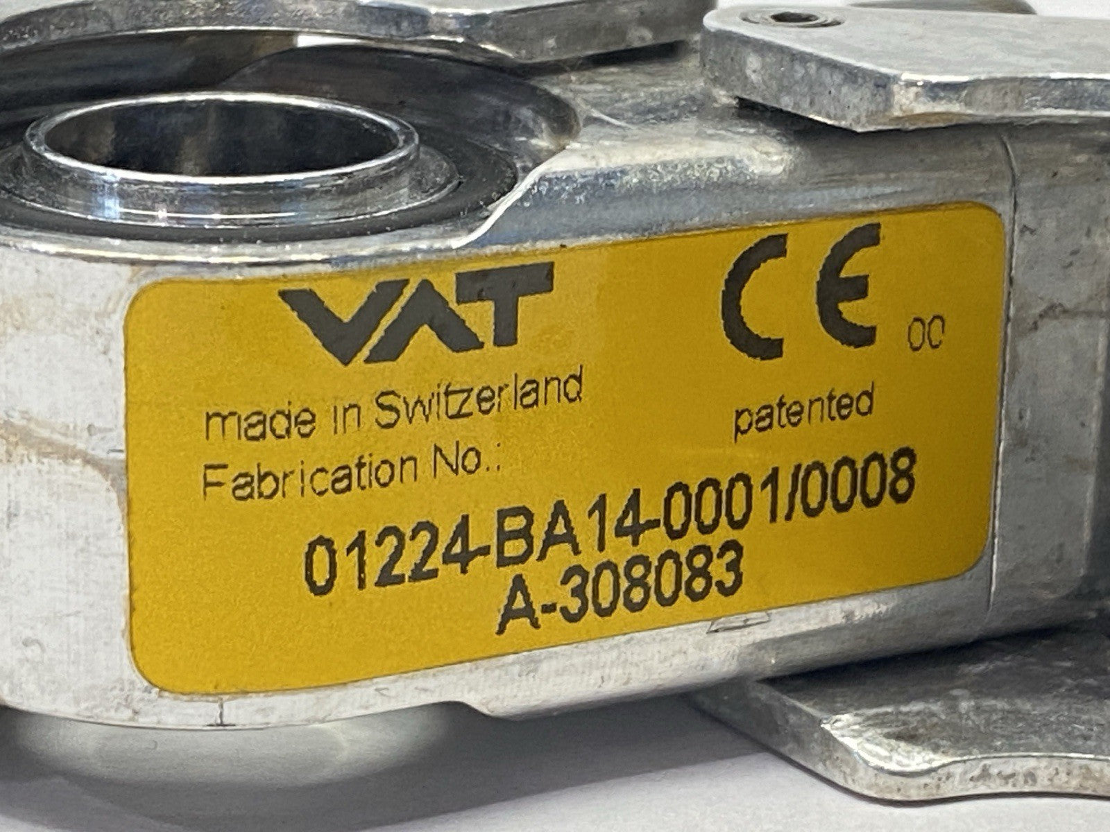 01224-BA14-001 | VAT 01.2 Series Mini Gate Valve Pneumatic Double Acting - For parts or not working - Maverick Industrial Sales
