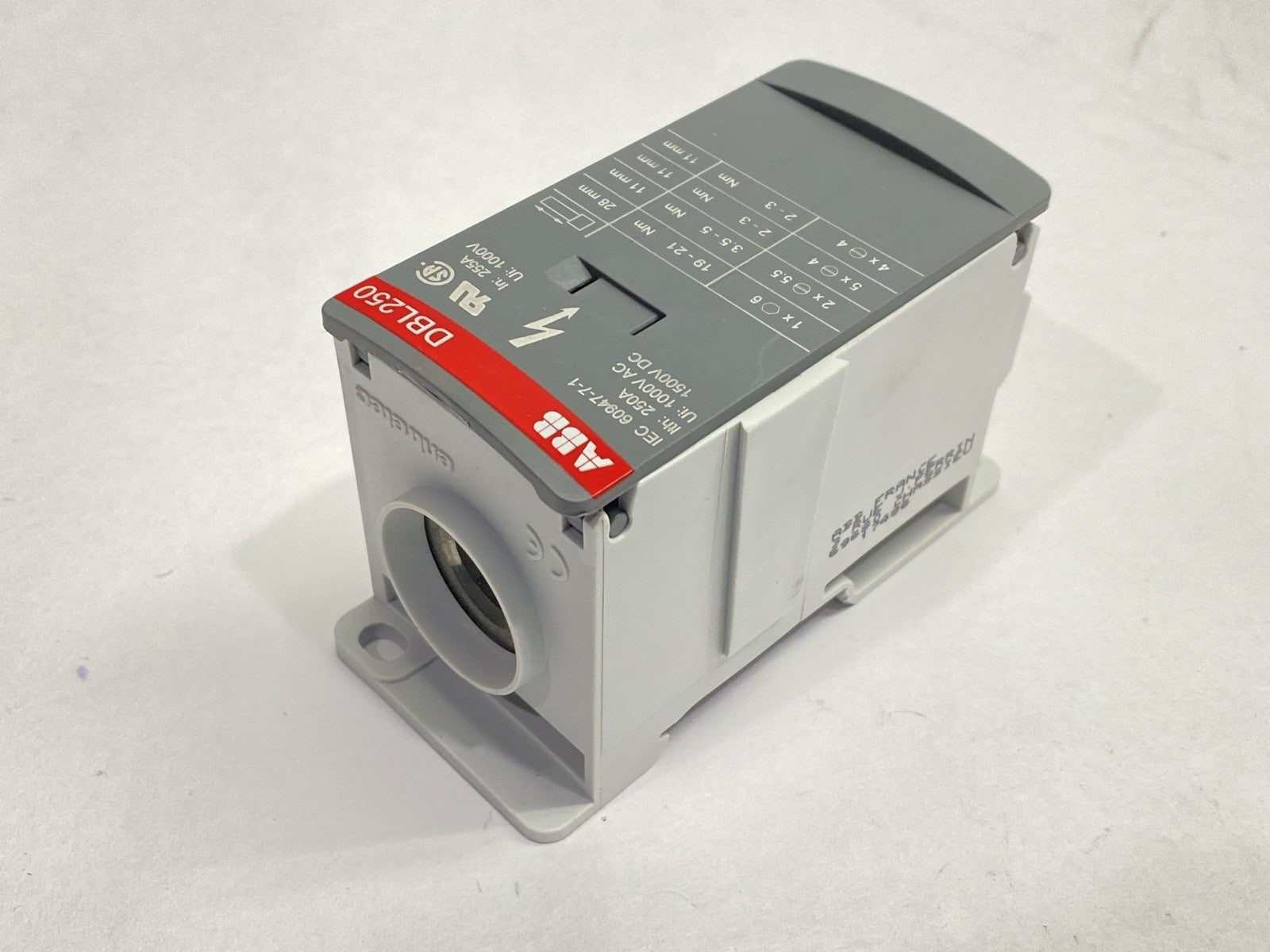 1SNL325010R0000 | ABB Entrelec Power Distribution Block 1P 250A 1000V - New Other - Maverick Industrial Sales