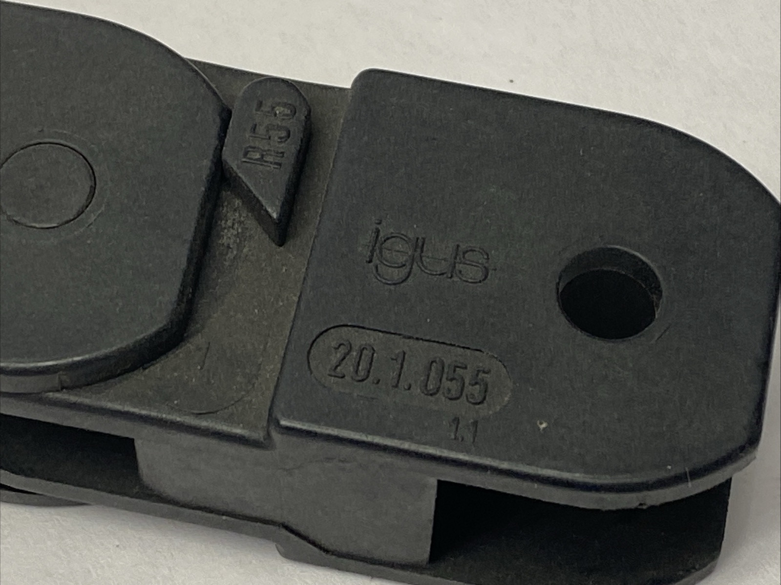 Igus 20-1-055-0 Series 20 E2 Medium E-Chain Cable Carrier 20 Links - Maverick Industrial Sales
