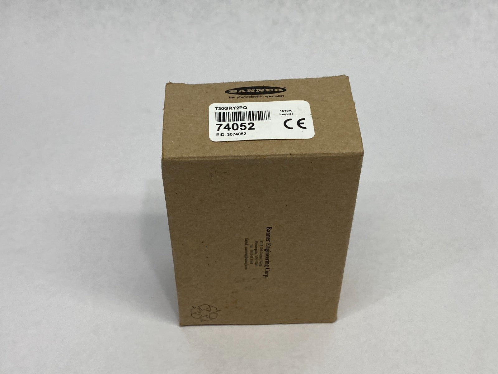 Banner T30GRY2PQ EZ-LIGHT Right Angle 30mm Indicator, Panel Mount 3-Color, 74052 - Maverick Industrial Sales