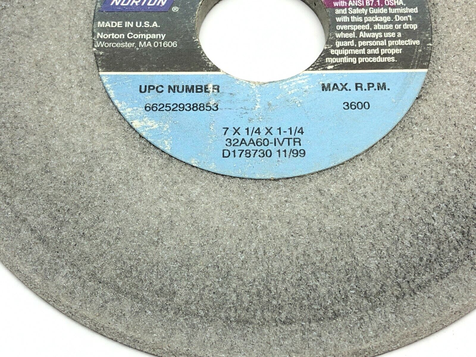 Norton 32AA60-IVTR Grinding Wheels 1-1/4" Bore 3600 RPM LOT OF 5 - Maverick Industrial Sales