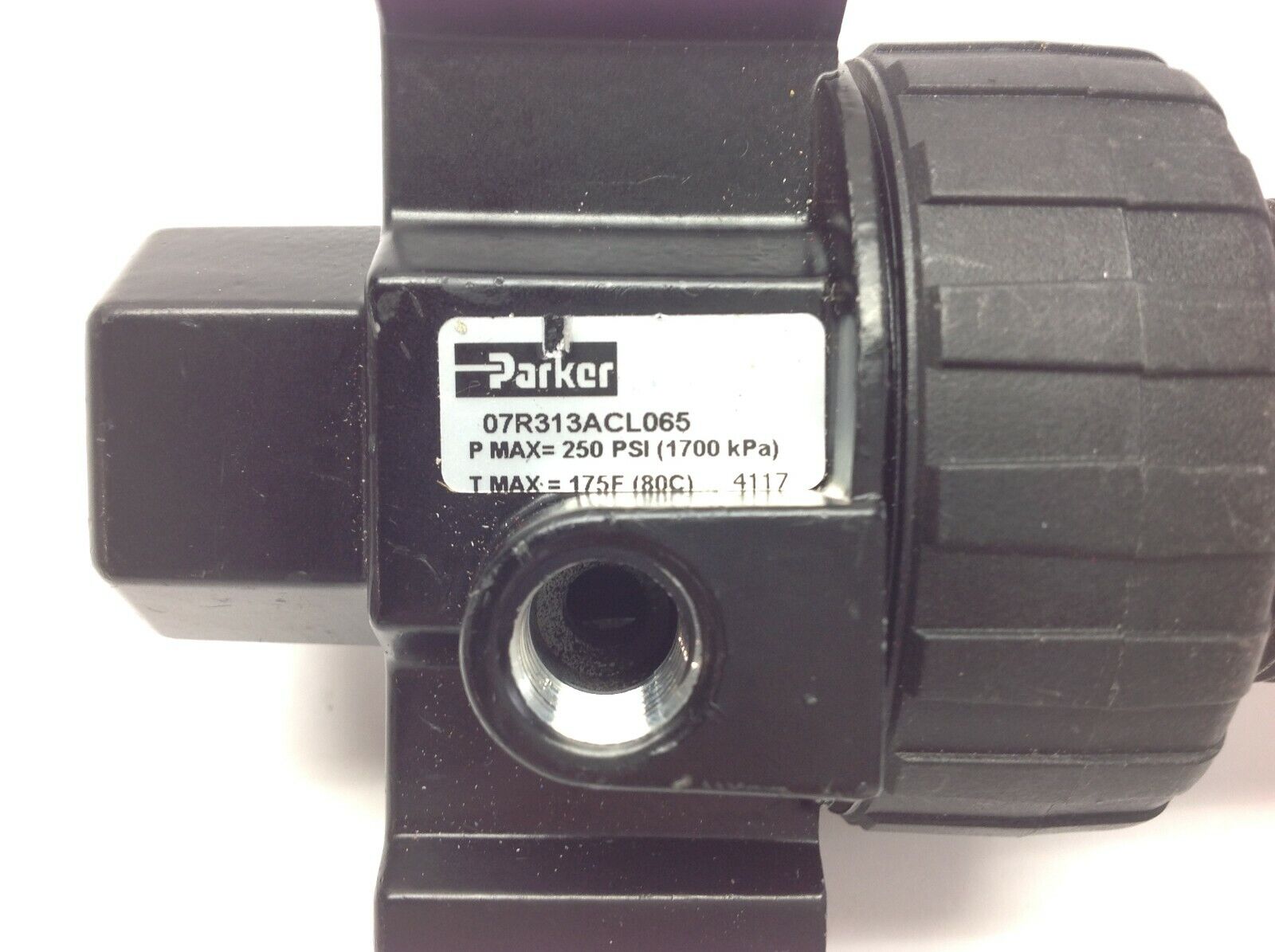 Parker 07R313ACL065 Regulator 250Psi 1700kPa - Maverick Industrial Sales