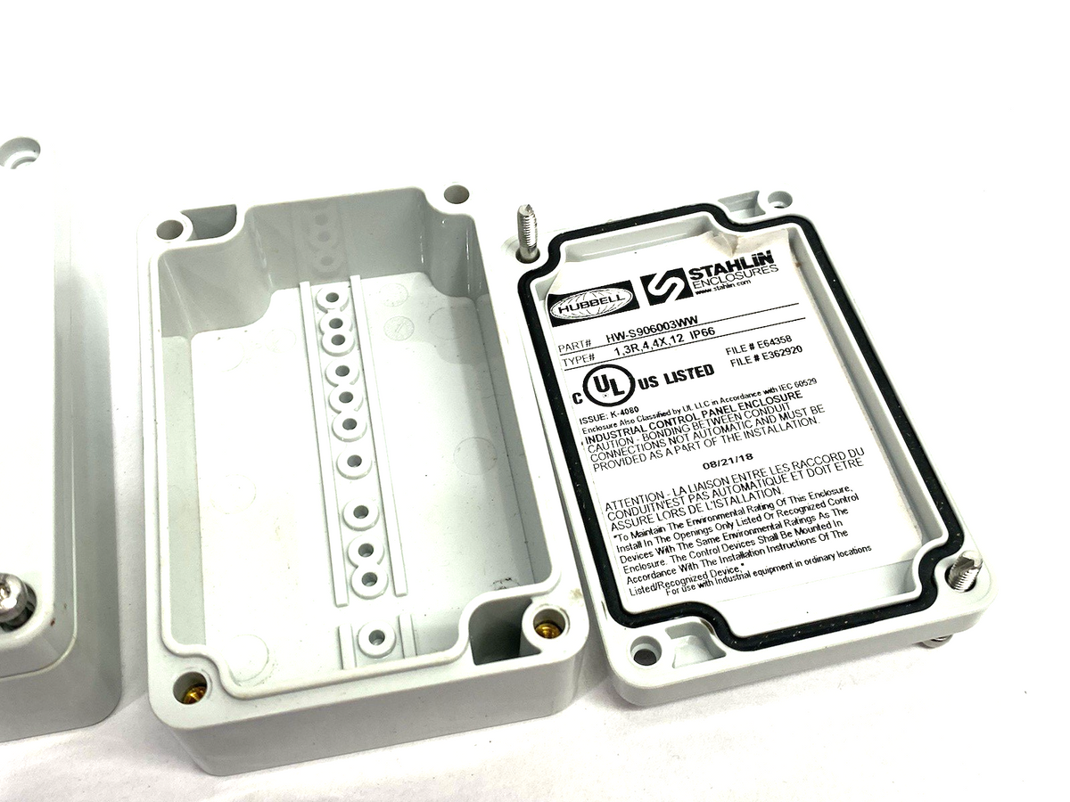 HW-S906003WW | Hubbell Stahlin Non-Metallic Enclosure NEMA 4X LOT OF 2 - New – Open box - Maverick Industrial Sales
