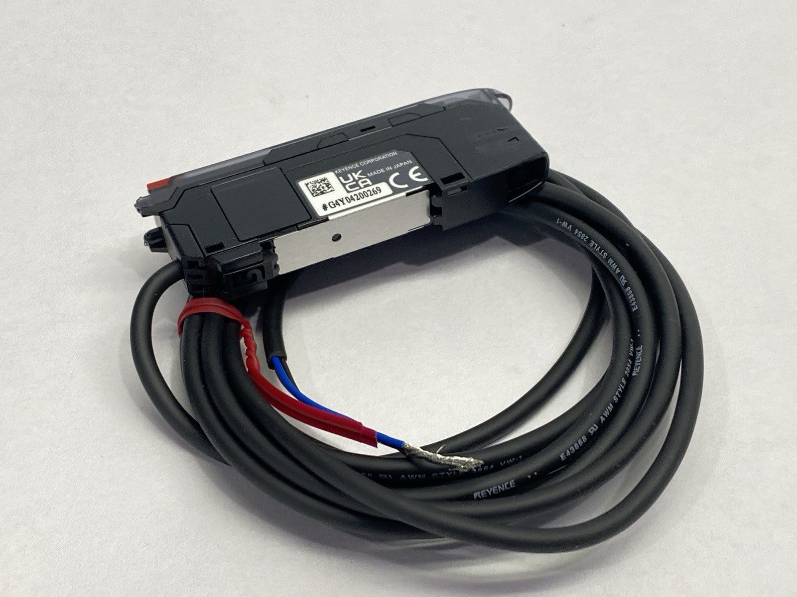 Keyence FS-N41P Digital Fiber Optic Sensor Amplifier Units Cable Type Main Unit - Maverick Industrial Sales