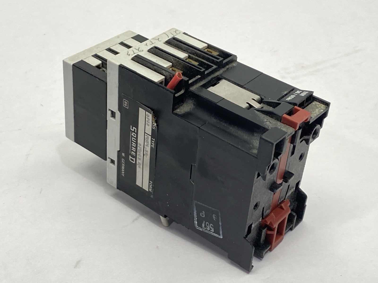 Square D PE.400E Contactor 32A 660V w/ P4.22 Auxiliary Contact 12A 660V - Maverick Industrial Sales