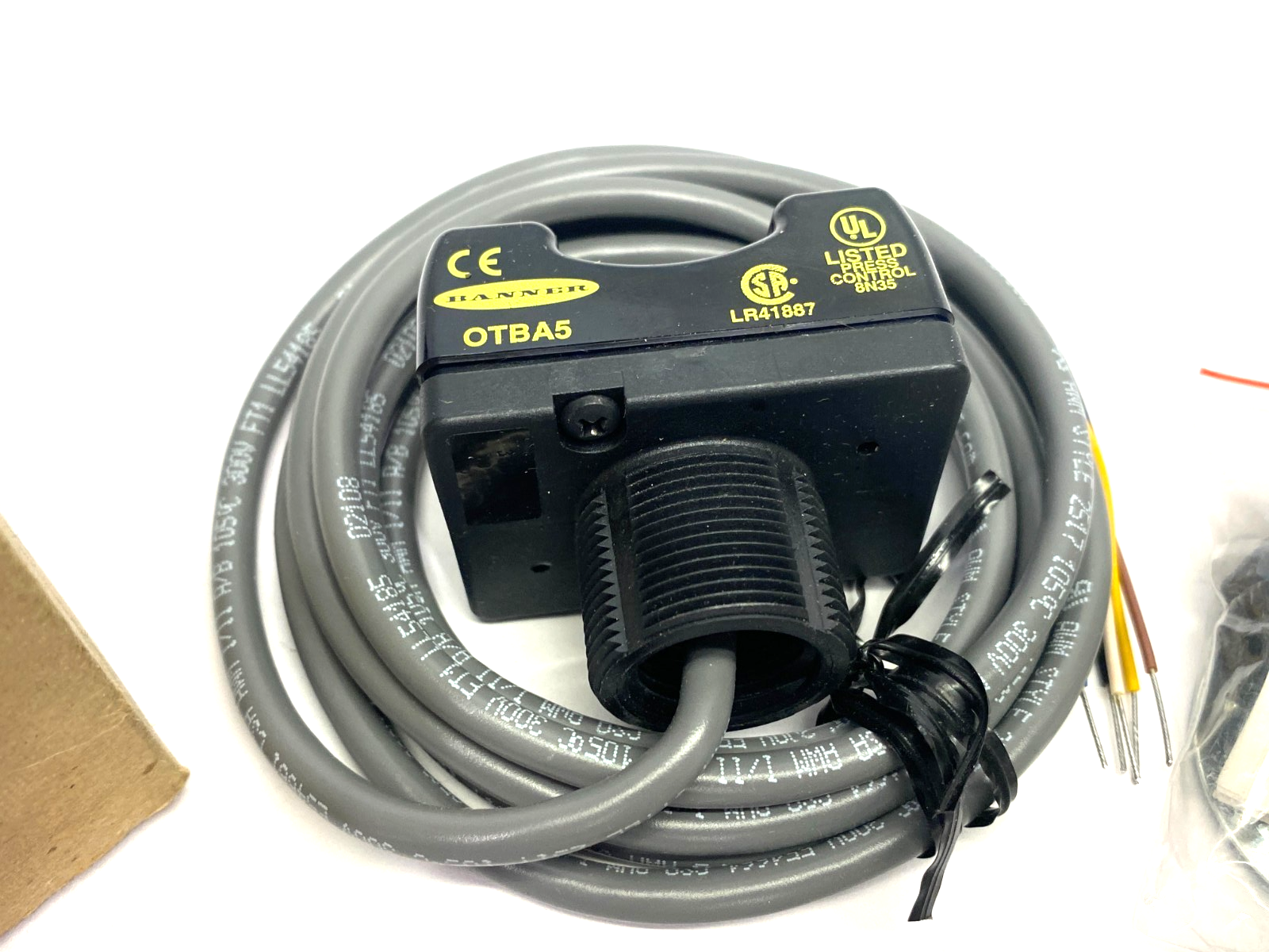 OTBA5 W/Y | Banner Momentary Action Touch Button 35078 MISSING FRONT COVER - New – Open box - Maverick Industrial Sales