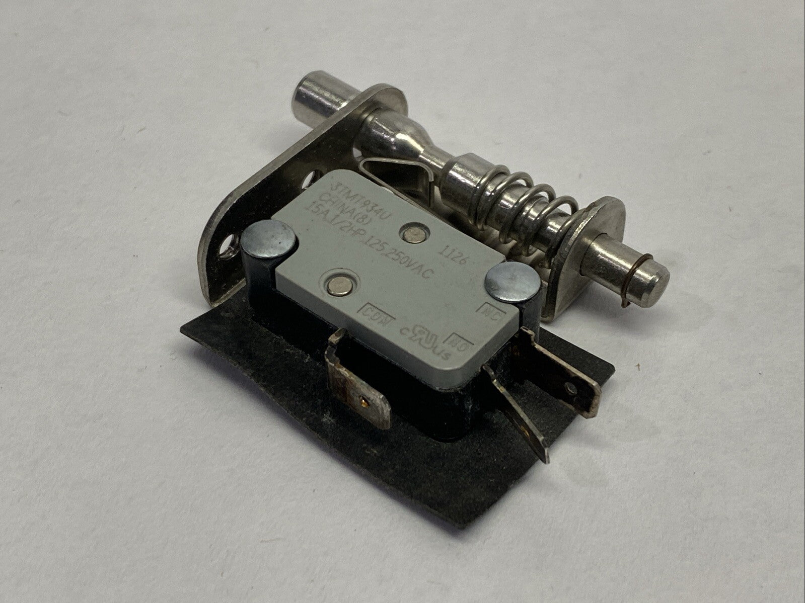 C&K 11TL402 Snap Action Interlock Switch 15A 250V LOT OF 2 - Maverick Industrial Sales