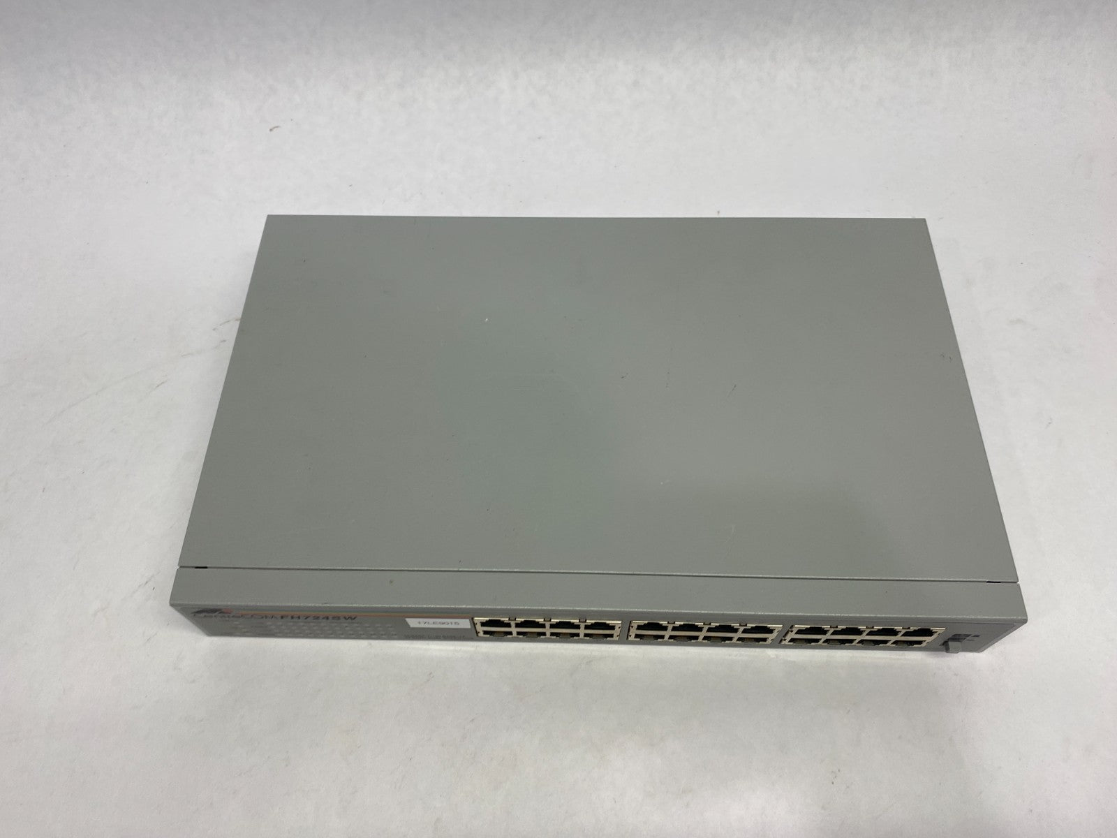 CentreCOM FH724SW | Allied Telesyn 24-Port Dual Speed Network Hub - Used - Maverick Industrial Sales