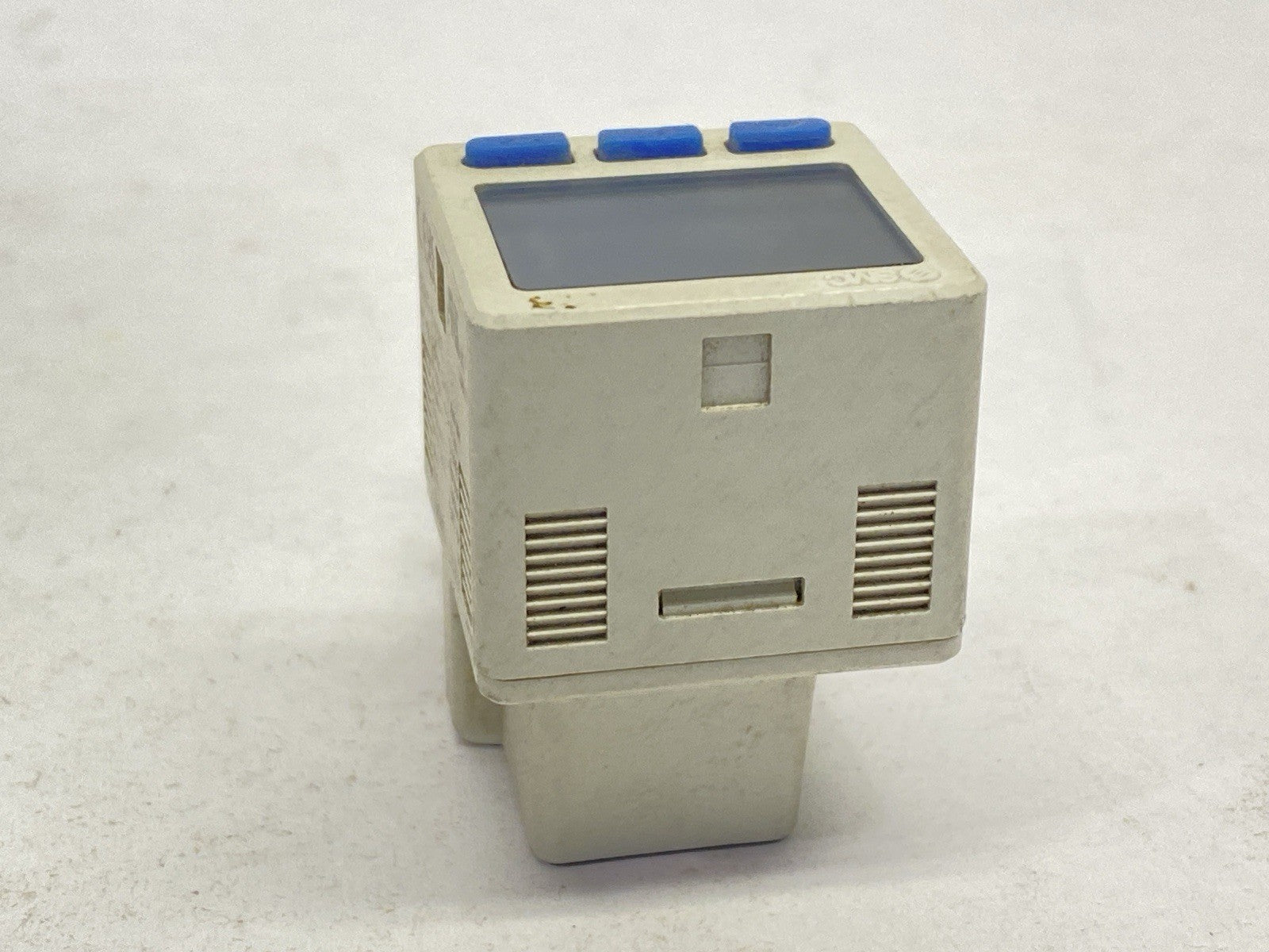 ZSE20CF-V-P-N02L | SMC Digital Vacuum Sensor 12-24VDC - Used - Maverick Industrial Sales