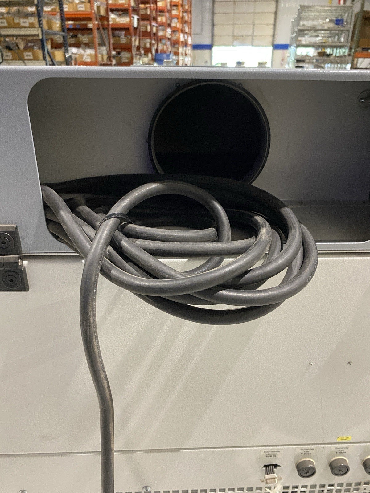 LAS 1200 MD.19 K(H14) | Umwelt Lufttechnik ULT Fume Extractor S-00128 380-480 V - Used - Maverick Industrial Sales