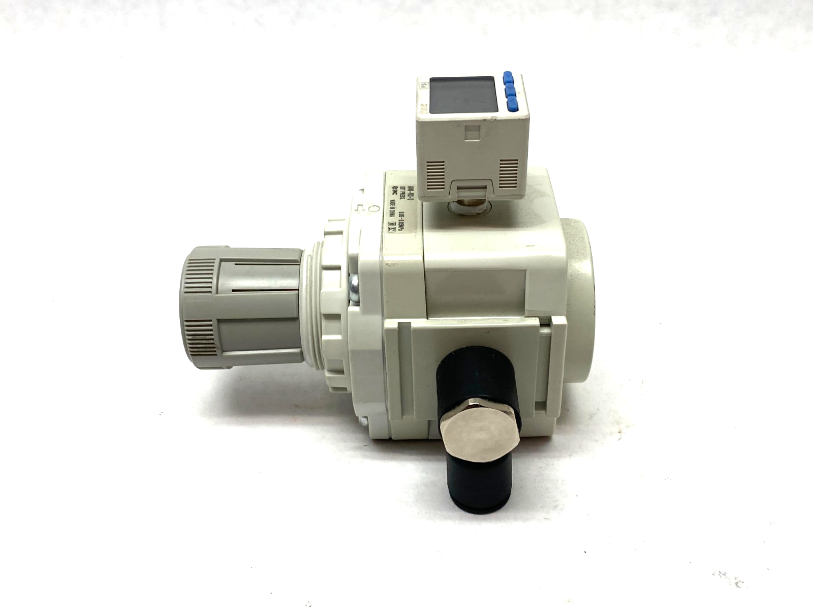 AR40-F03-D w/ ISE20B-V-P | SMC AR40-F03-D Regulator w/ ISE20B-V-P High-Precision Pressure Switch - New – Open box - Maverick Industrial Sales