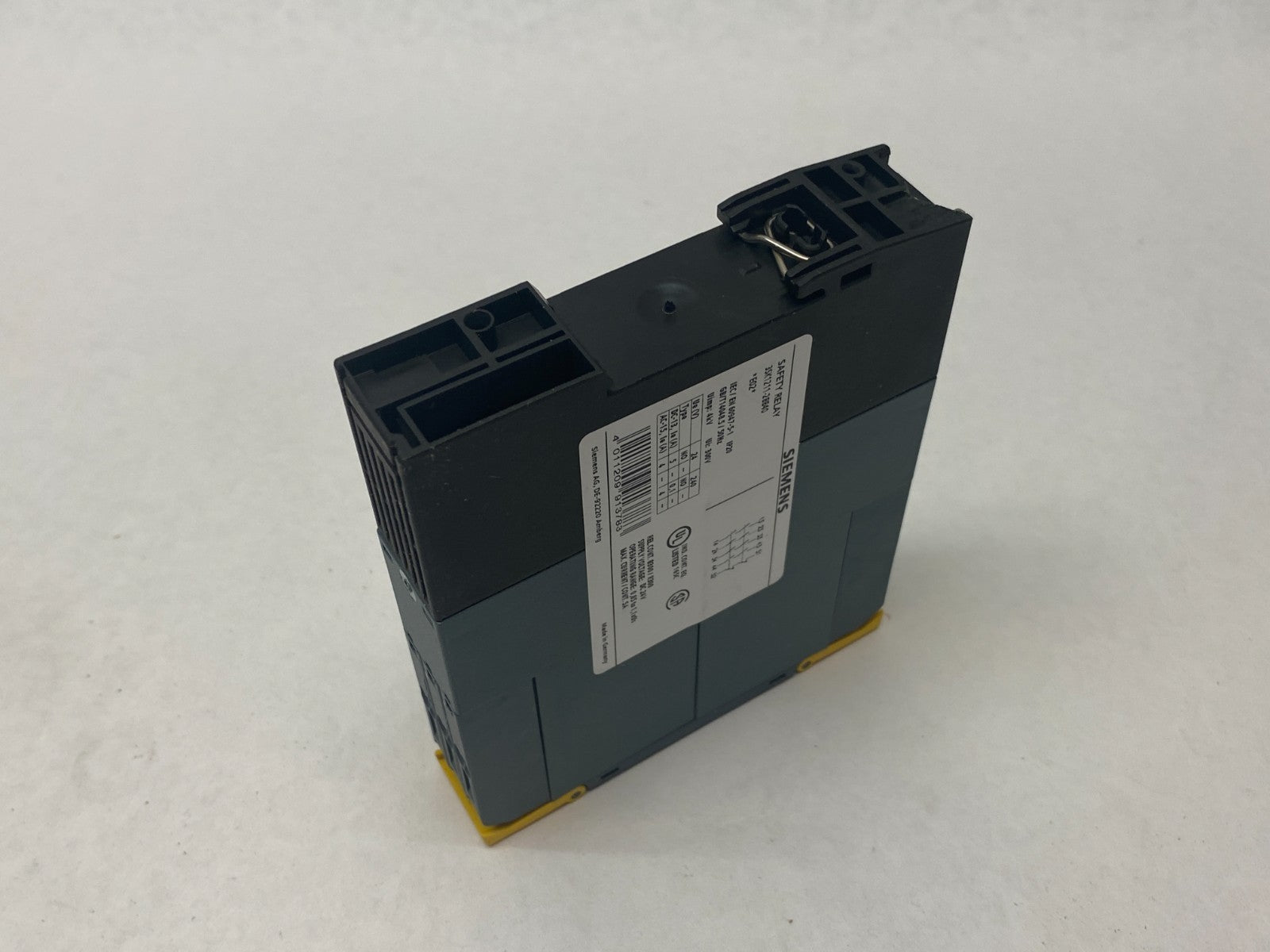 Siemens 3SK1211-2BB40 SIRIUS Safety Relay, Spring-Type, Output Expansion, 24VDC - Maverick Industrial Sales