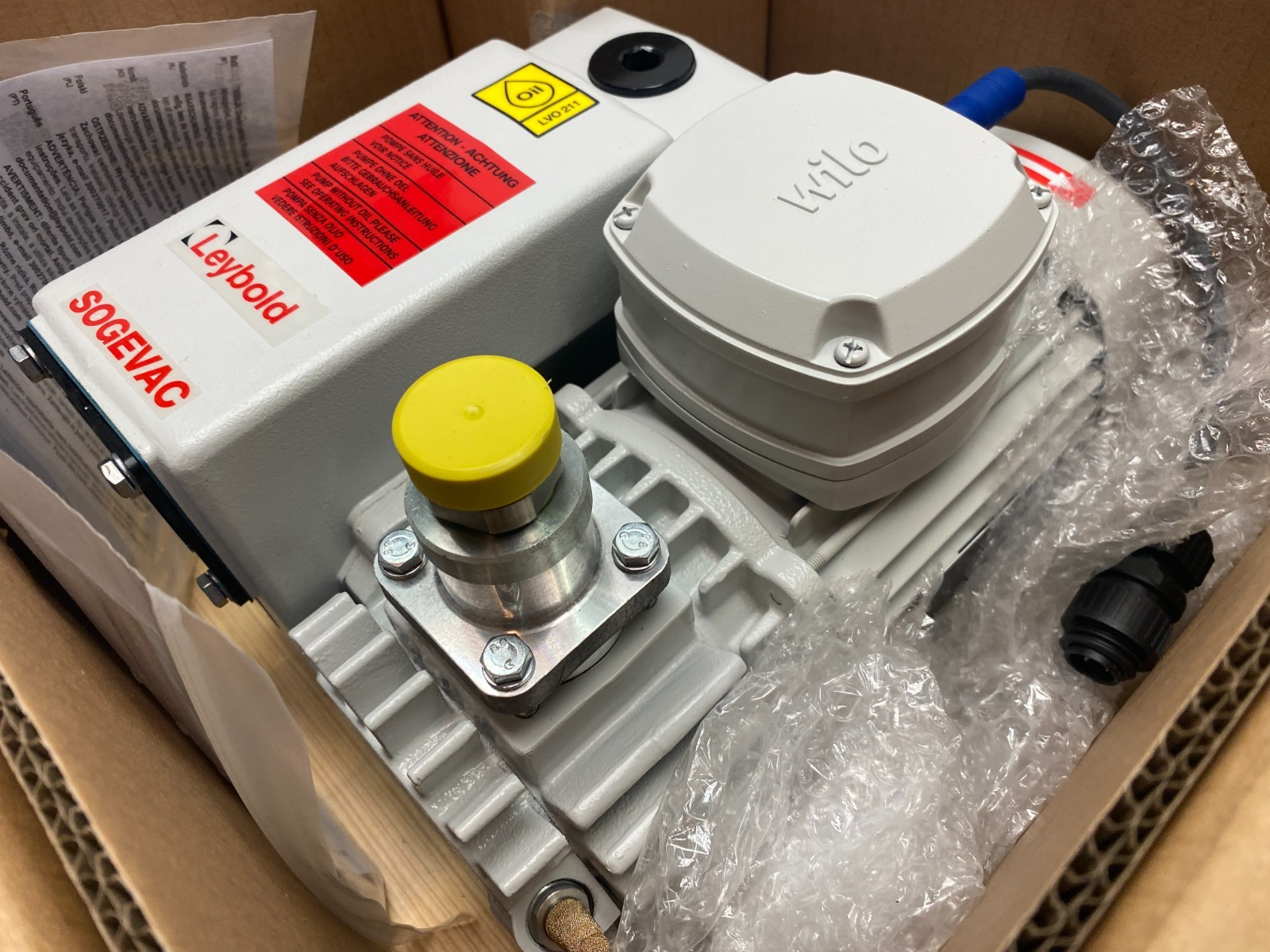 Leybold SV16B SOGEVAC Rotary Vane Vacuum Pump, Scheugenpflug SP0225444 - Maverick Industrial Sales