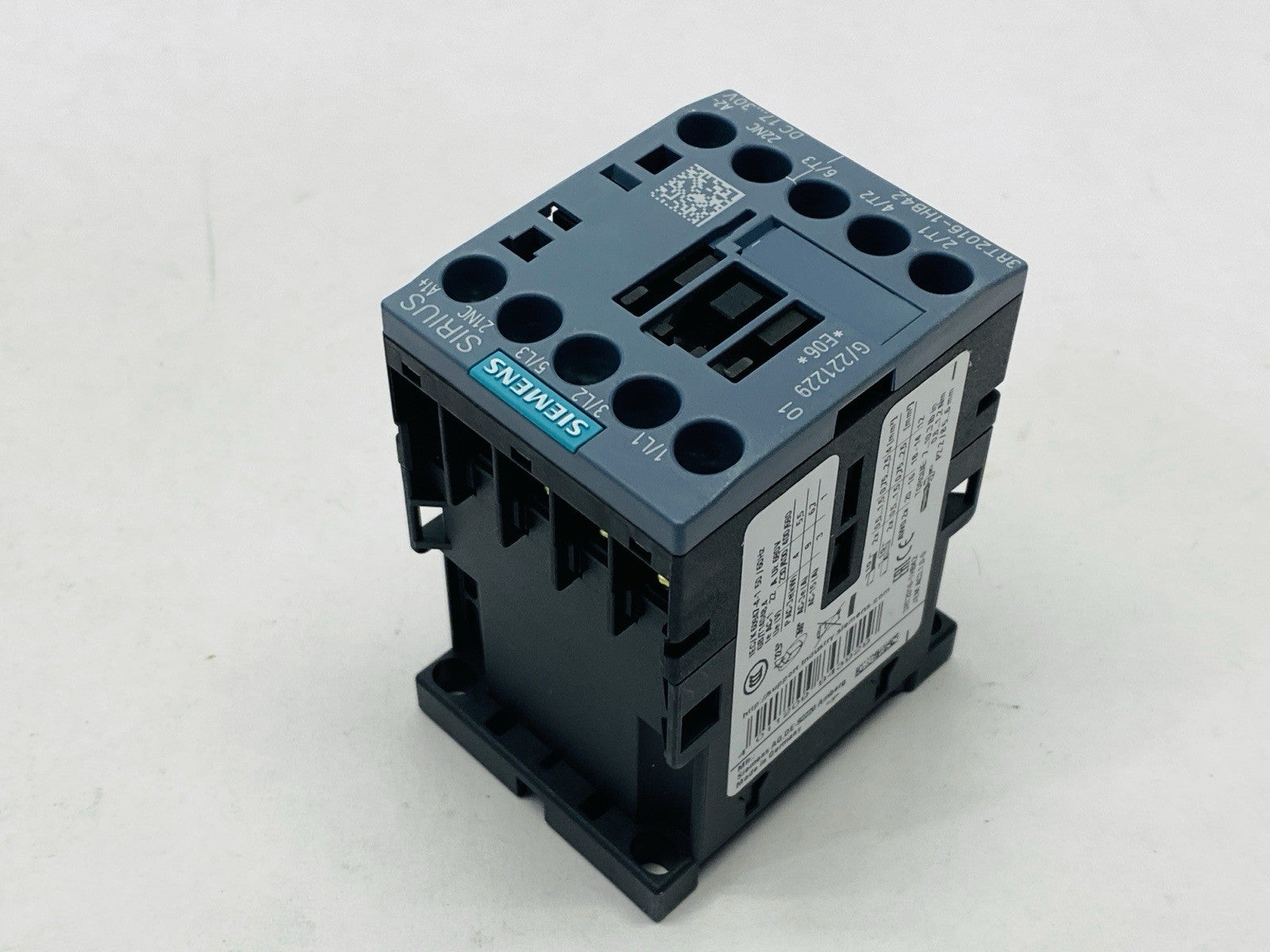 Siemens 3RT2016-1HB42 Power Contactor 3-Pole 9A 4kW 400V 24VDC - Maverick Industrial Sales