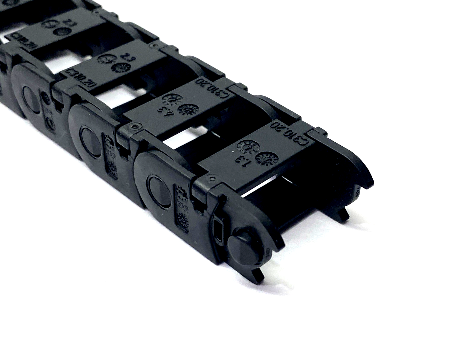 E2-10-20-028,E2.10.20.028,E2.10.20.028.0,E2-10-20-028-0 | Igus E2-10-20-028 Micro Series E2 E-Chain Cable Carrier 48 Links 38" Length - New – Open box - Maverick Industrial Sales