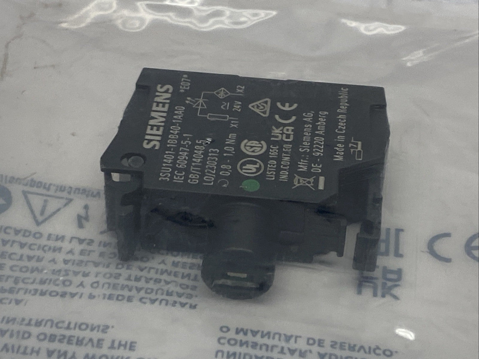 Siemens 3SU1401-1BB40-1AA0 LED Module With Integrated 24V - Maverick Industrial Sales