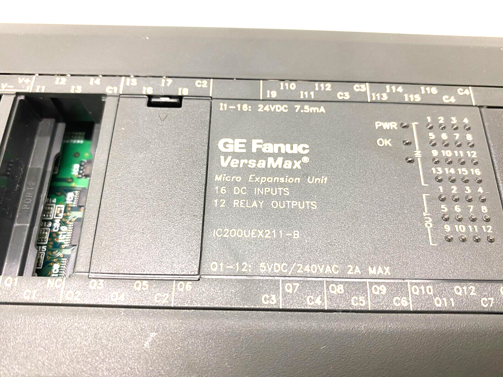 GE Fanuc IC200UEX211-B VersaMax Micro Expansion Unit 16-DC Input 12-Relay Output - Maverick Industrial Sales