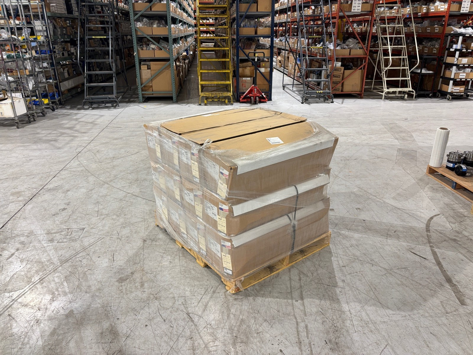 650-1401-000 | Auburn Manufacturing GLV5200-36-9383-25 Vextra Cloth, Fiberglass Cloth, Pallet - New Other - Maverick Industrial Sales