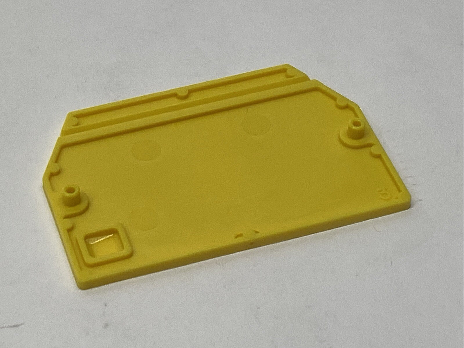 Allen Bradley 1492-TC3-Y Ser A Terminal Covers Yellow LOT OF 50 - Maverick Industrial Sales