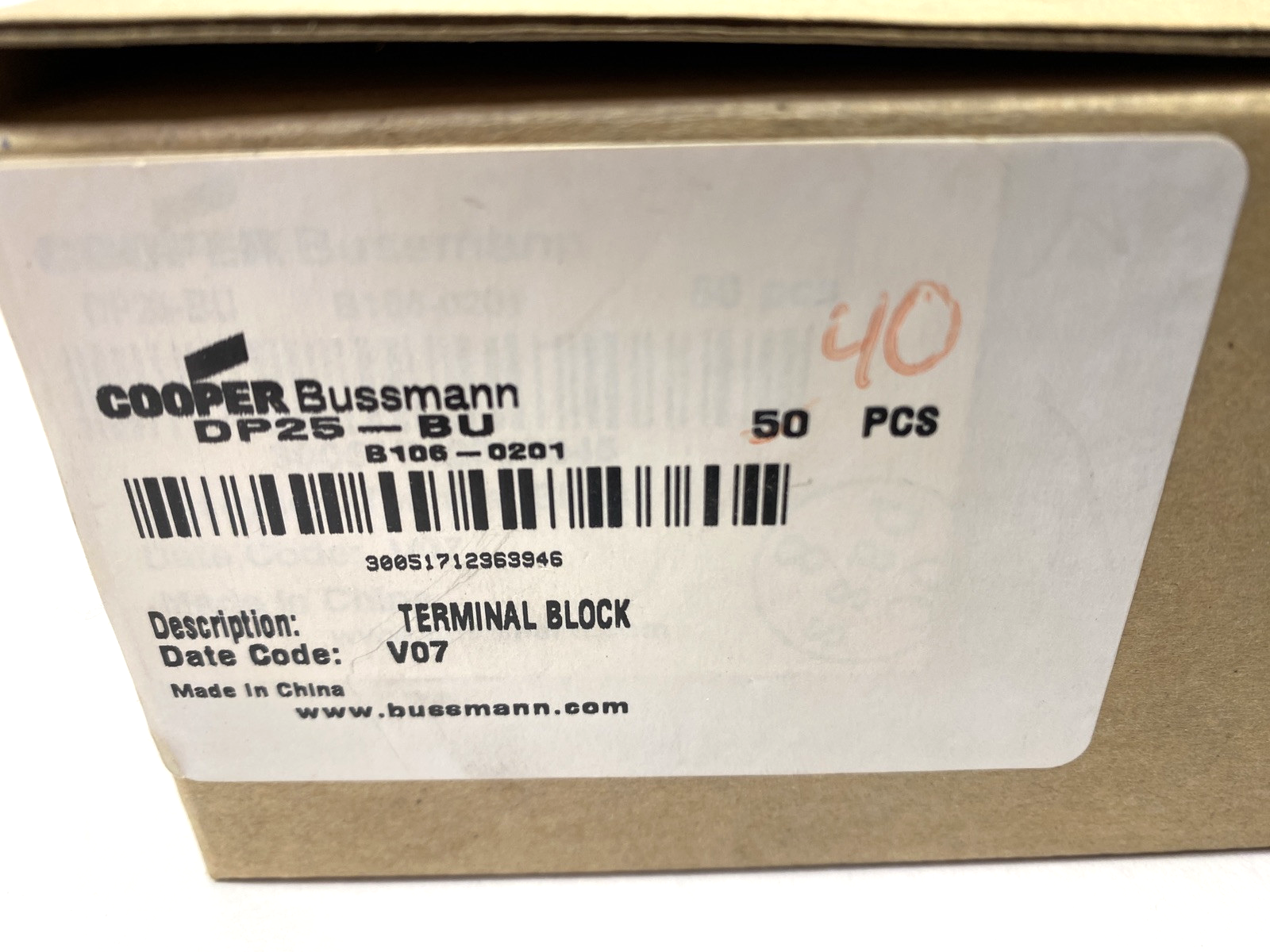 Cooper Bussmann DP25-BU Terminal Block LOT OF 40 - New – Open box - Maverick Industrial Sales