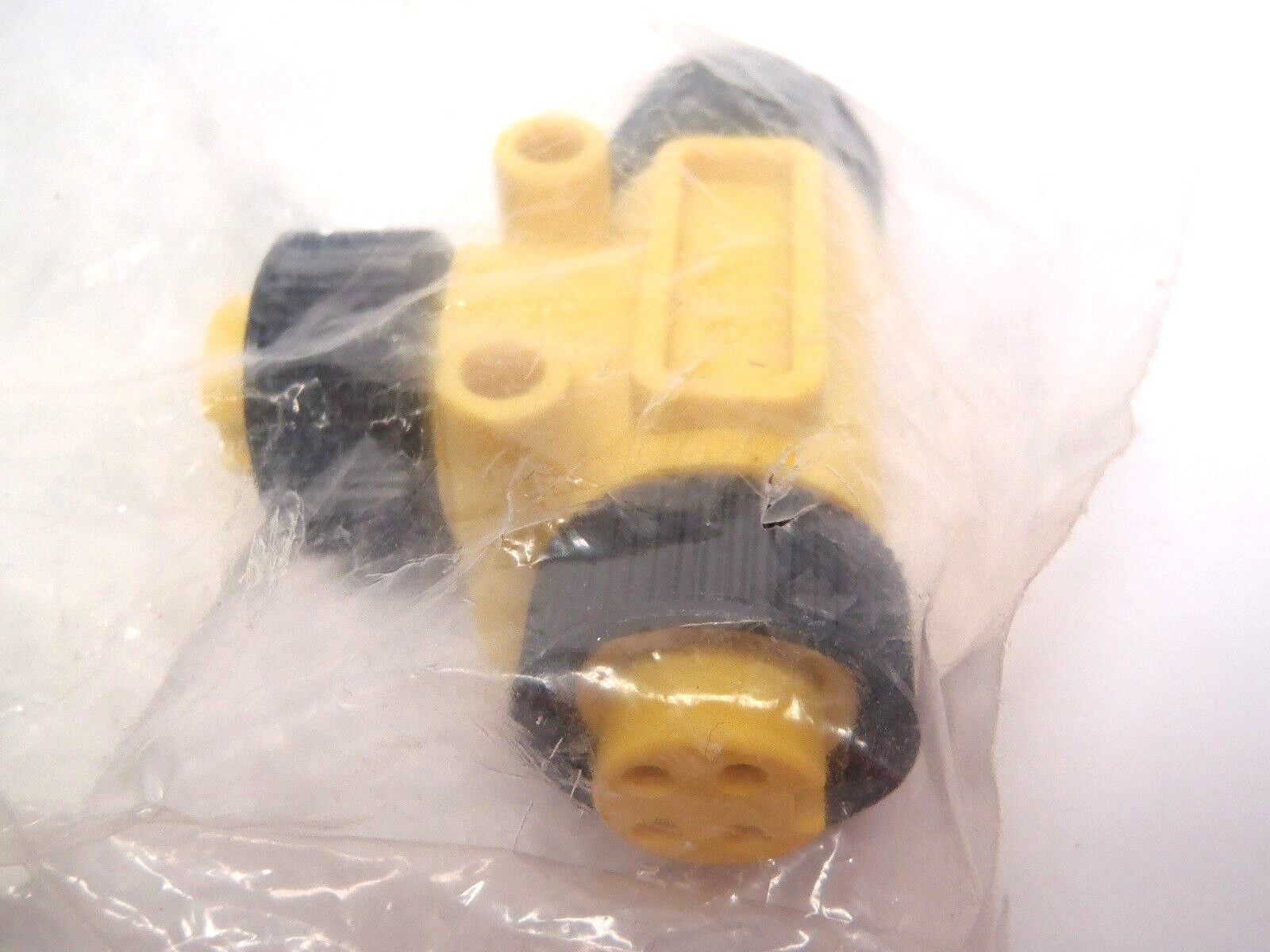 1300180466 | Brad Connectivity Mini-Change Assembly 3 Way Junction Tee 600V 5.6A - New Other - Maverick Industrial Sales