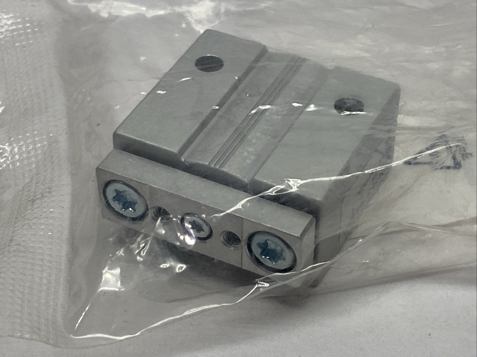 Festo DFM-10-10-P-A-GF Pneumatic Guided Actuator 10mm Dia 10mm Stroke 4154769 - Maverick Industrial Sales
