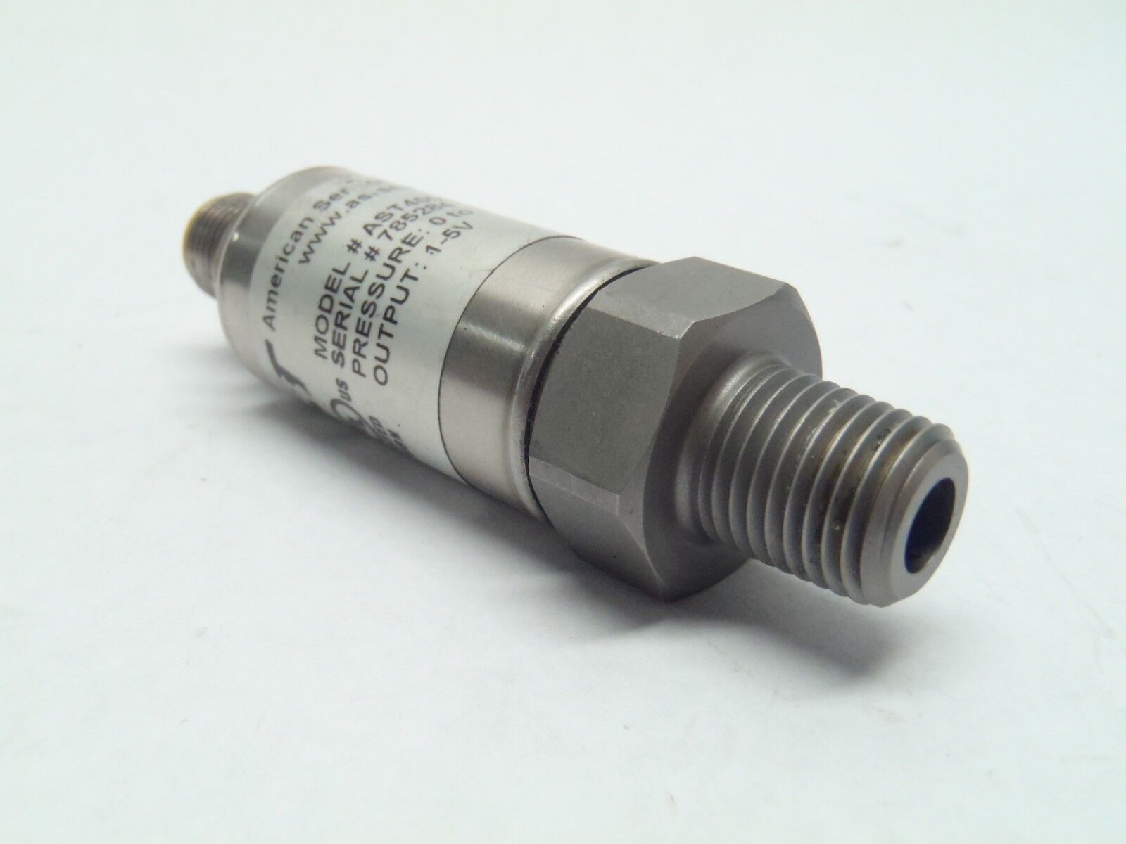 American AST4000A01000P3Y0000 0-1000 PSI Pressure Sensor 1-5 V output - Maverick Industrial Sales