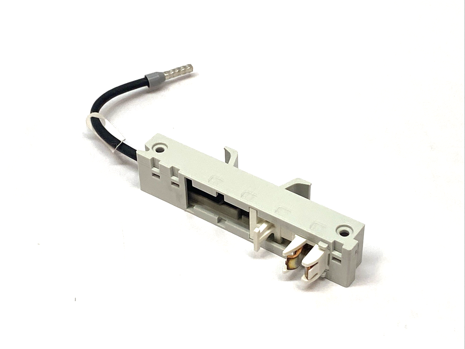 ZLS970 | ABB SMISSLINE TP Universal Adapter 600VAC 32A - Used - Maverick Industrial Sales