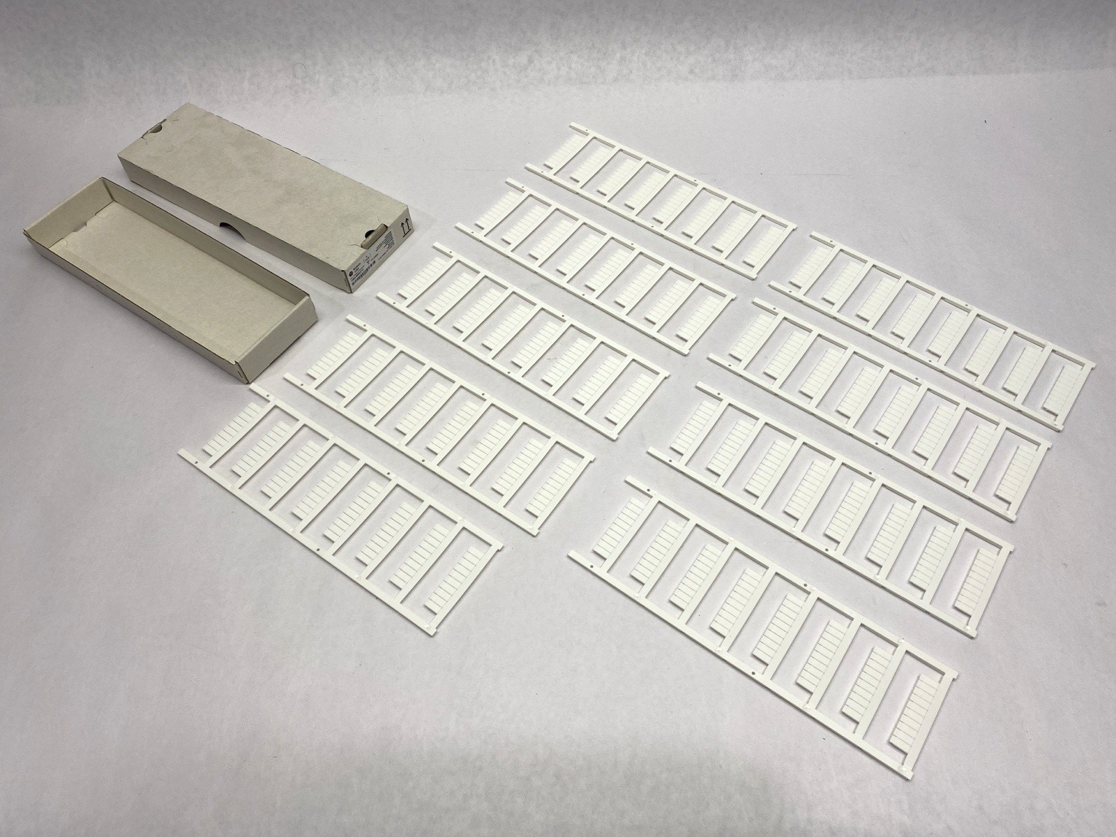 Allen Bradley 1492-MS5X12 Snap In Markers 5mm x 12mm Ser. A PACKAGE OF 9 - Maverick Industrial Sales