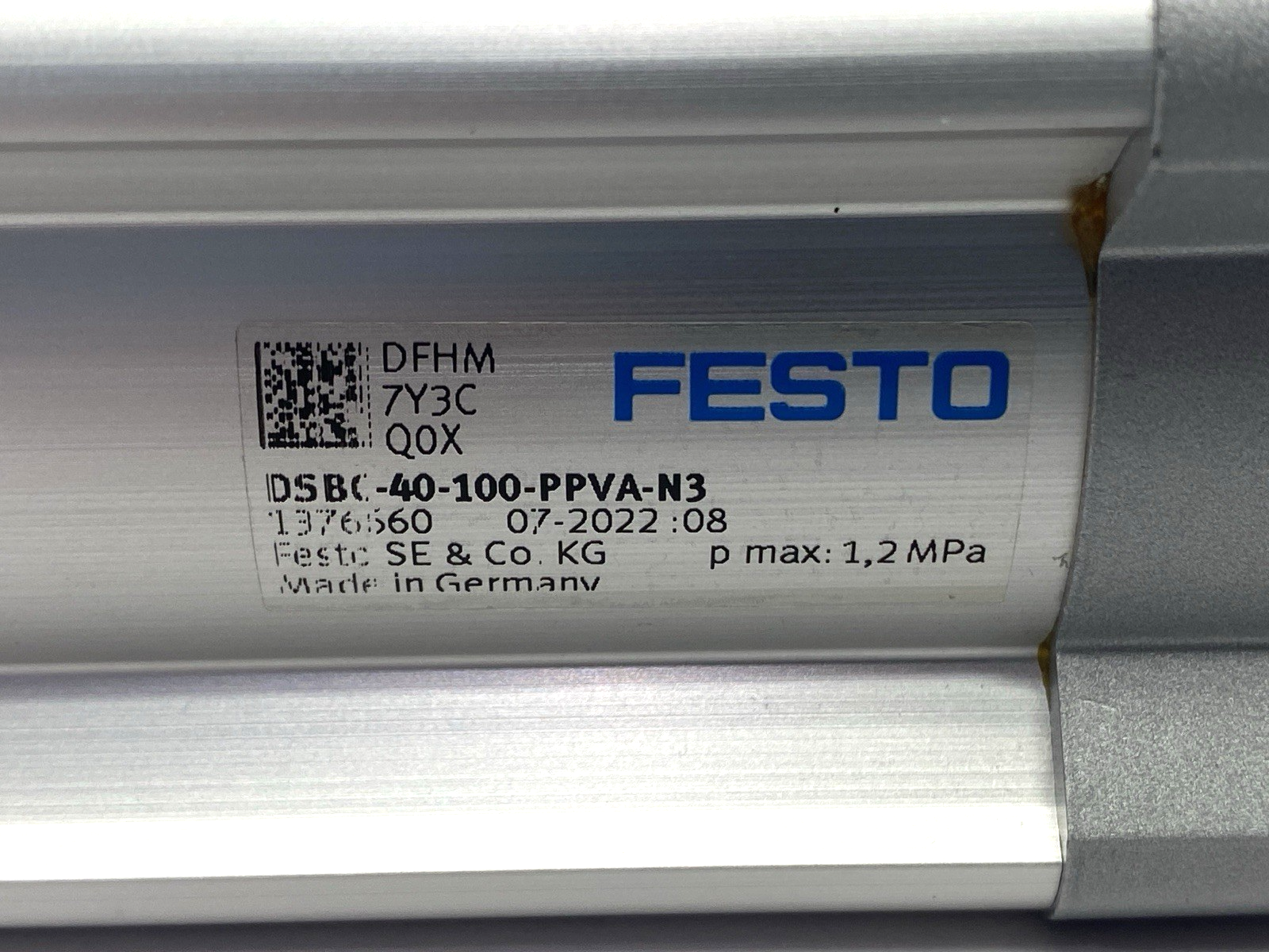 Festo DSBC-40-100-PPVA-N3 Pneumatic Cylinder 40mm Bore 100mm Stroke 1376560 - Maverick Industrial Sales