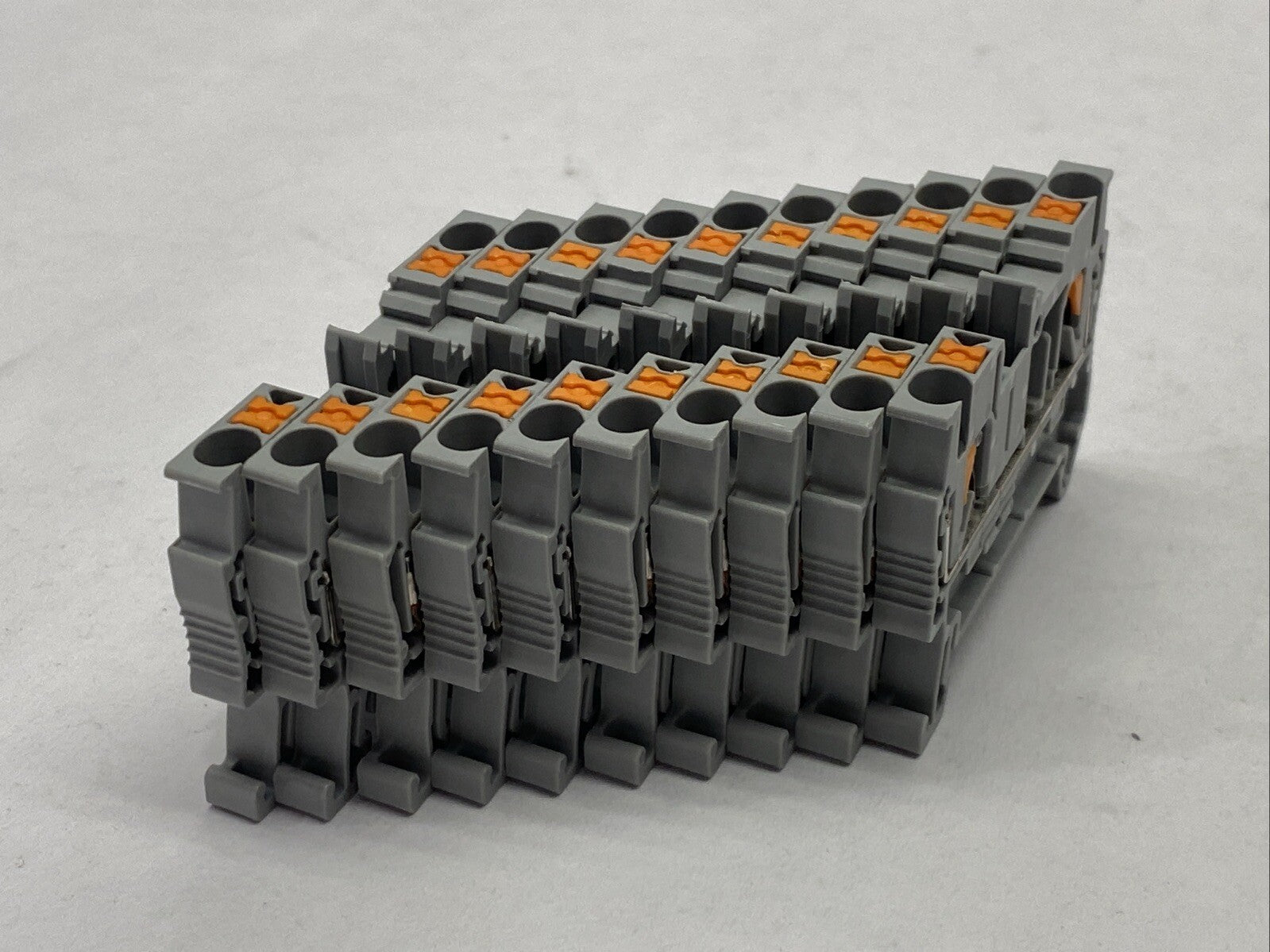 Phoenix Contact PT 2,5 Feed-Through Terminal Block 3209510 LOT OF 10 - Maverick Industrial Sales