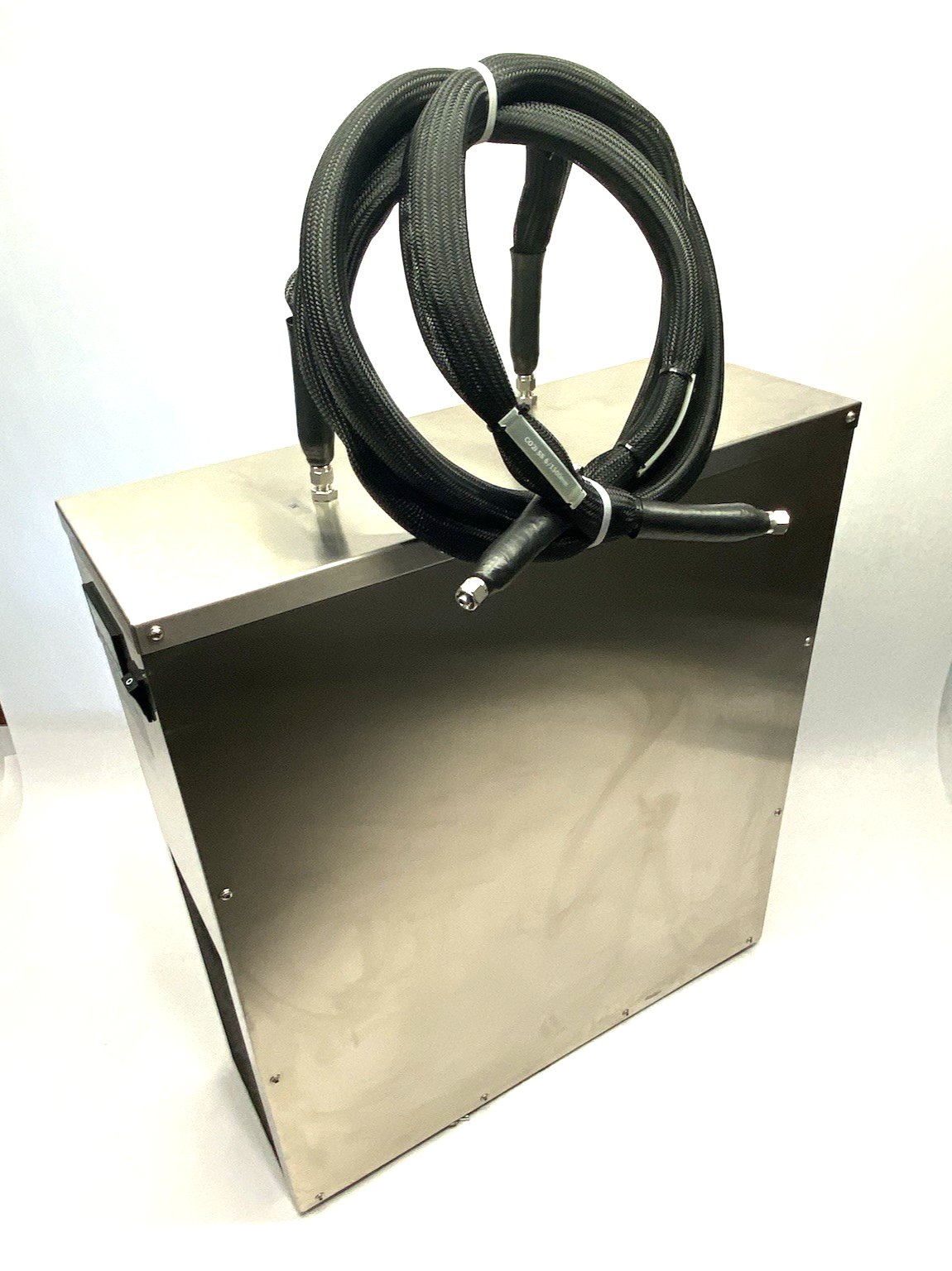 FRYKA CO2-Kühler Minikühler V200 0,140kg Capacity 110V/60Hz 6,0A - Maverick Industrial Sales