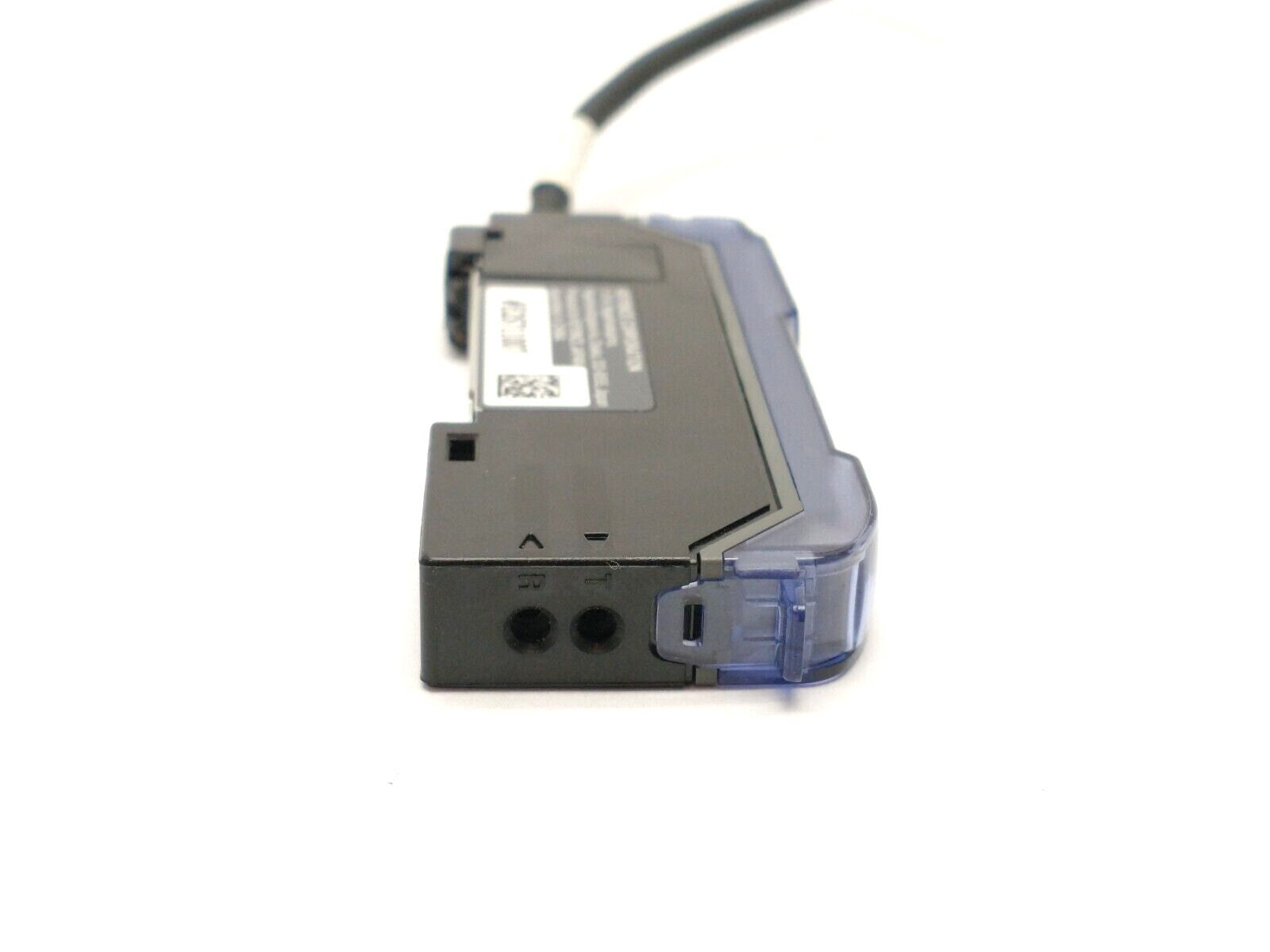 FS-V21RP | Keyence Fiber Amplifier Main Unit PNP 3-Pin Male Connector 13" Cable - Used - Maverick Industrial Sales