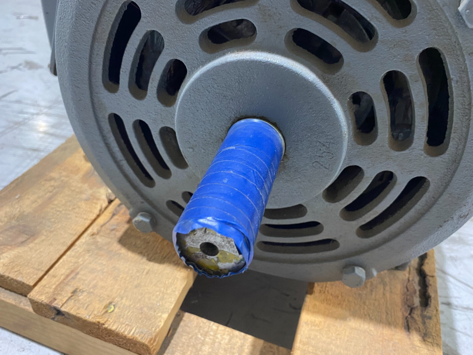 General Electric 5KE184AC205C 3-Phase AC Motor 5HP 1740rpm 230/460V S2511 - Maverick Industrial Sales