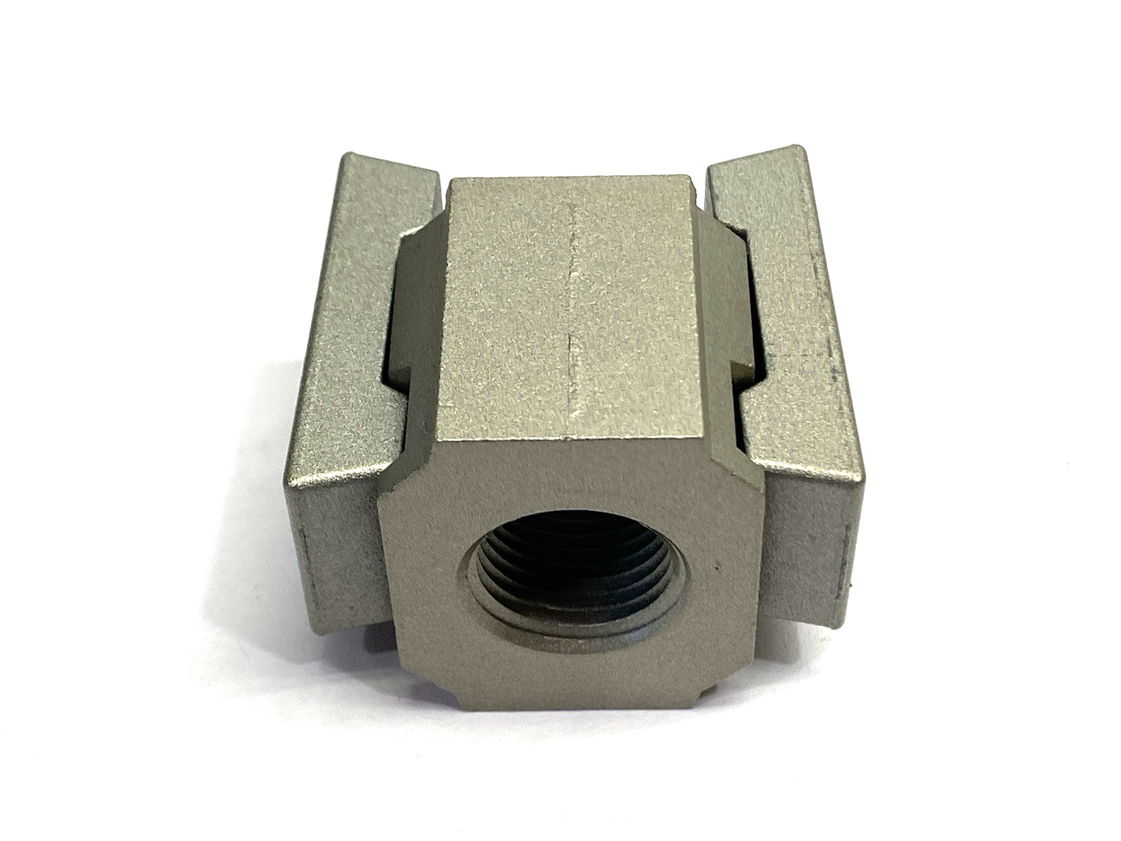 SMC E40-N04 Pneumatic Adapter - Maverick Industrial Sales