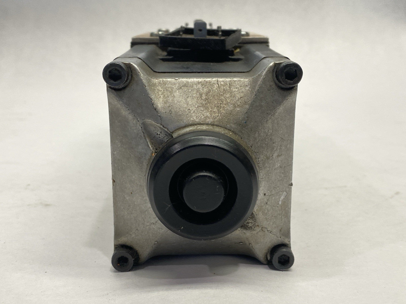 Rexroth 4WE10E21/AG24NZ45V Solenoid Valve - Maverick Industrial Sales