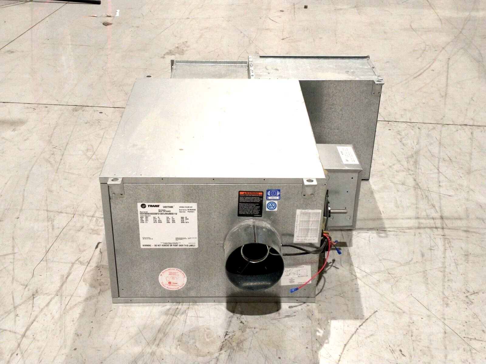 Trane VSEF0600AA0DD00FD1000L0WWB05511W Volume Unit & DB20732-5.5-3P Heater - Maverick Industrial Sales